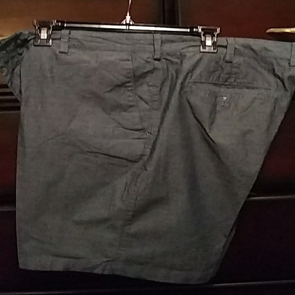 Van Heusen Men Shorts - Picture 2 of 3